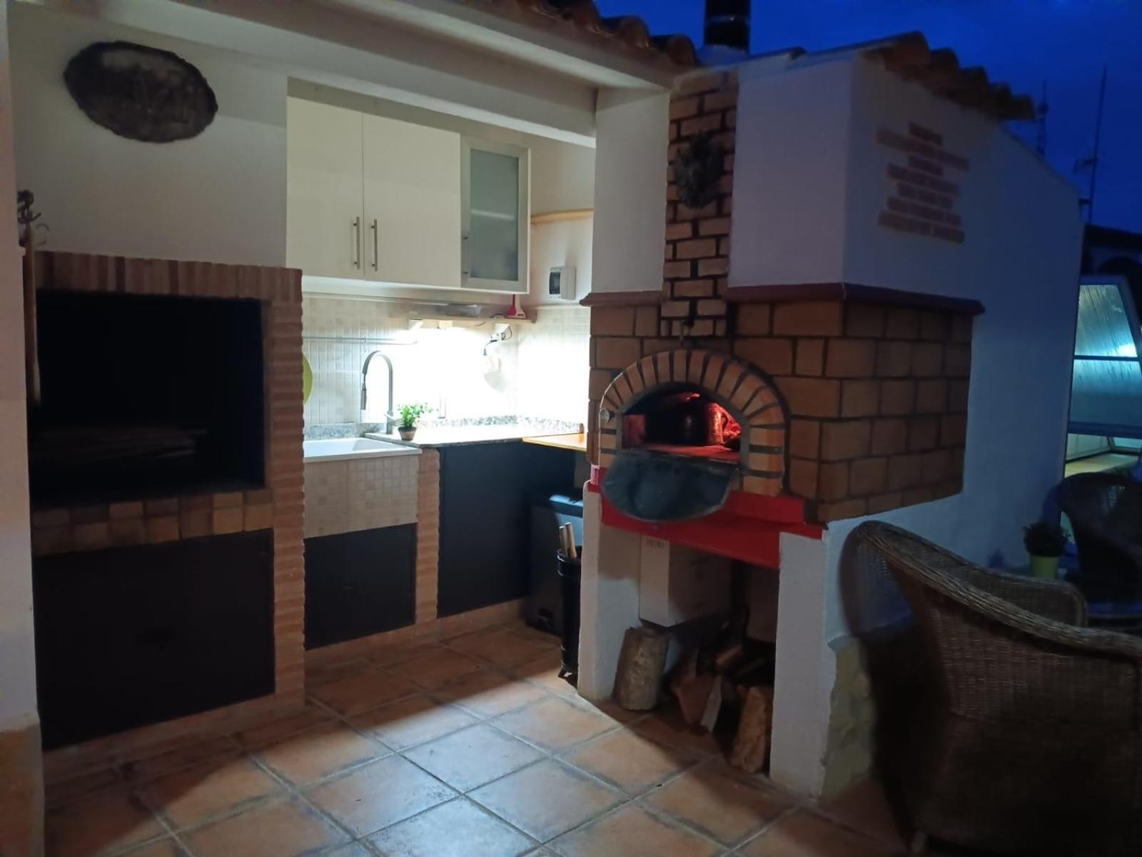 Tiny House Hotel Puebla de Vallbona Ngoại thất bức ảnh